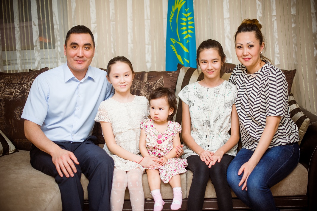 БАУРЖАН И ШНАР СЕЛЬТЕКЕЕВЫ