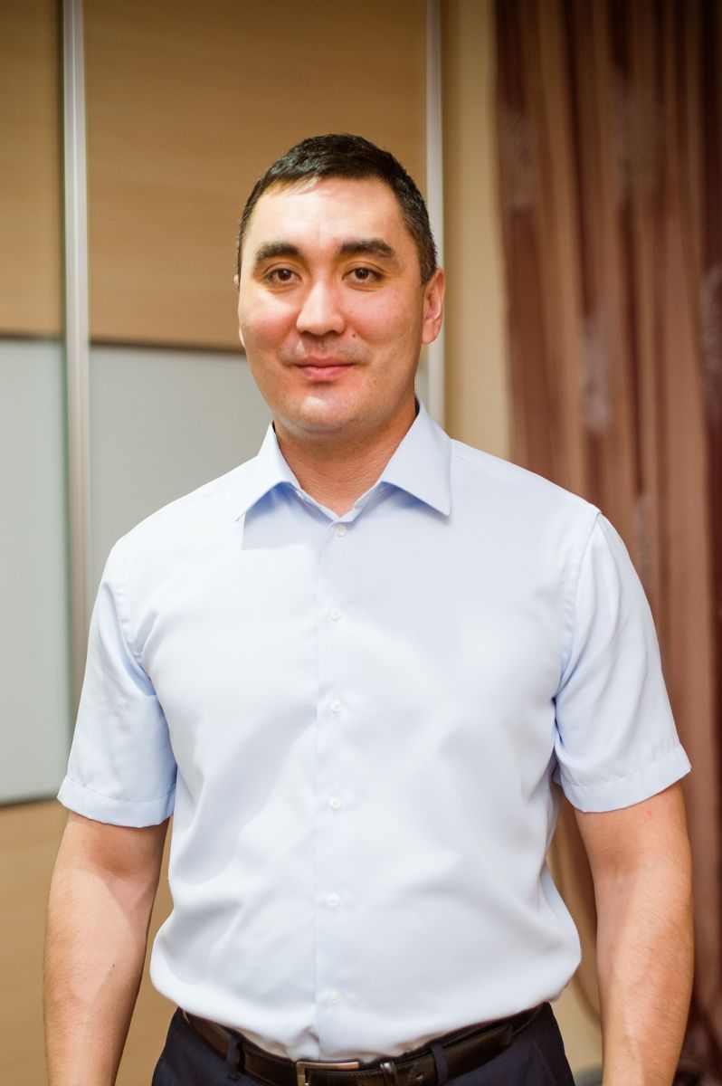 БАУРЖАН И ШНАР СЕЛЬТЕКЕЕВЫ