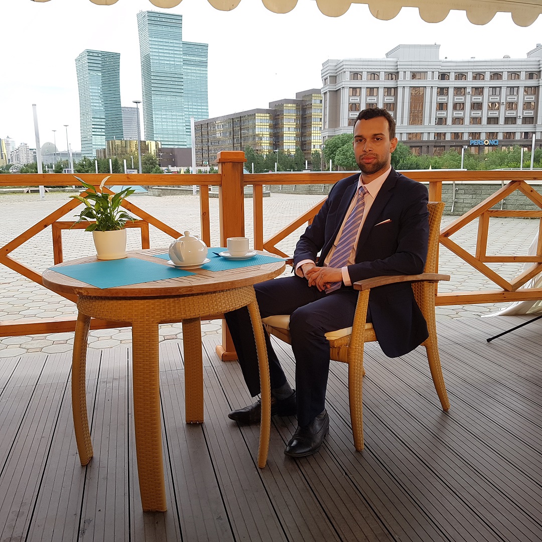 PROFESSION JOURNALIST: INSIDE LOOK