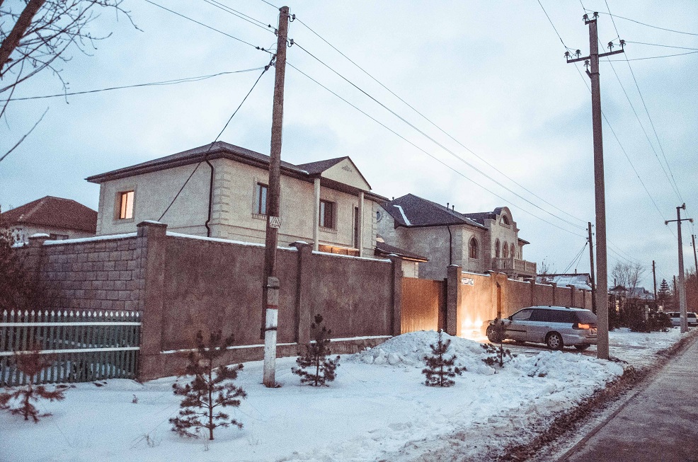 BI VILLAGE, FAMILY VILLAGE И ПОСЕЛОК ТЕЛЬМАН: АСТАНЧАНЕ, КОТОРЫЕ ВЫБРАЛИ ЖИЗНЬ ВДАЛИ ОТ ЦЕНТРА