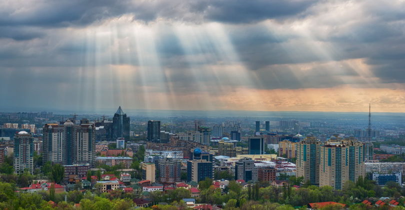 sovremennyy-rynok-park-razvlecheniy-dlya-detey-i-brazil-skiy-restoran-gde-vy-esche-ne-byli-v-almaty