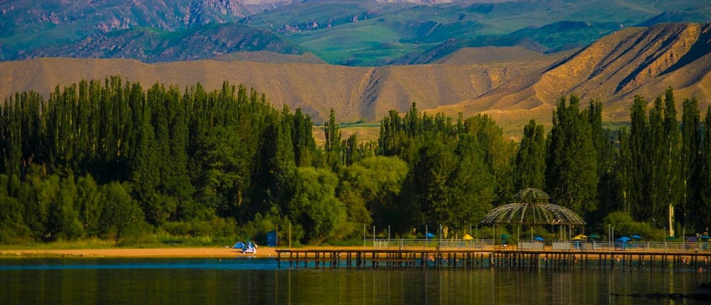 where-to-stay-at-issyk-kul-10-best-resorts-hotels-and-guesthouses