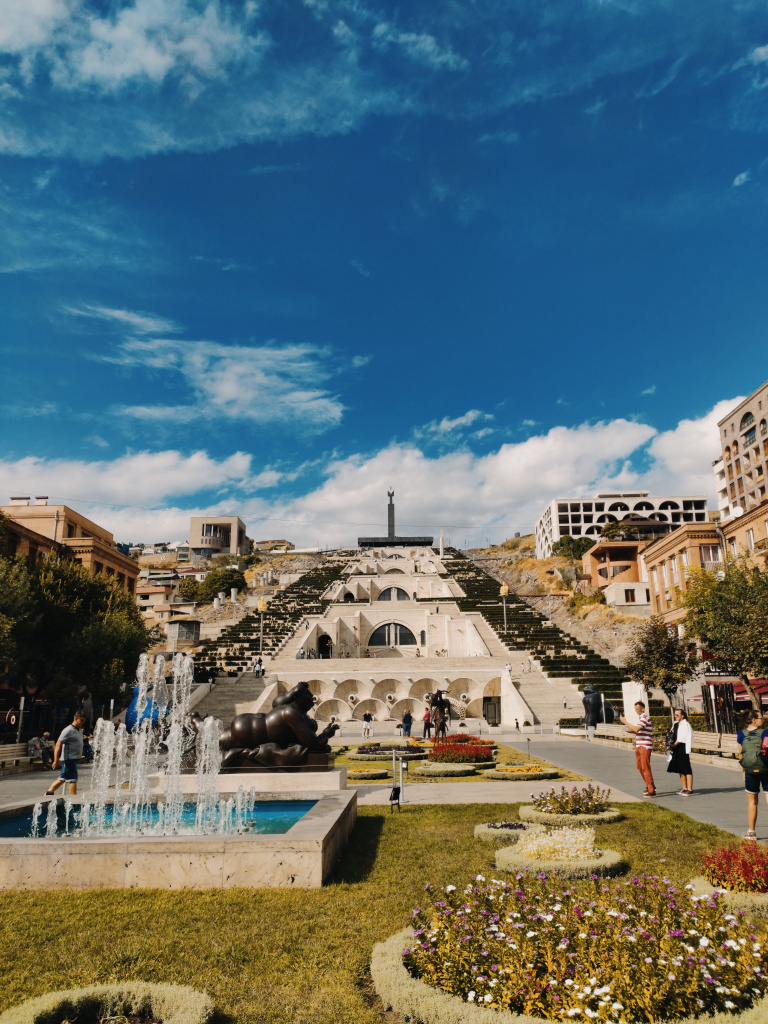 Yerevan Cascade ef3d3a07c082bcf11c1139ef53875d58.jpg