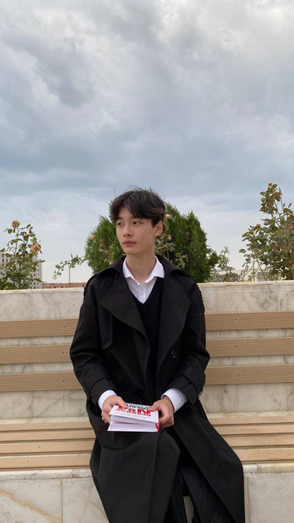 Дорамы, аниме и казахский контент: подростки о том, какие сериалы выбирают и что они им дают