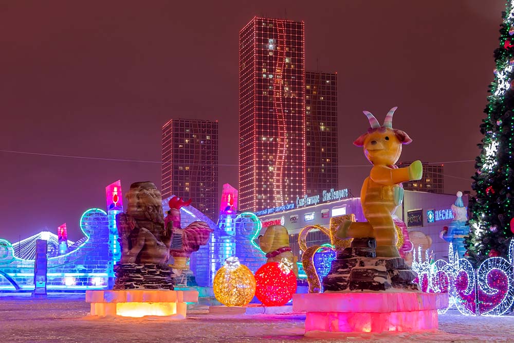IceTown_OldSquare -3779.jpg IceTown_OldSquare -3779.jpg