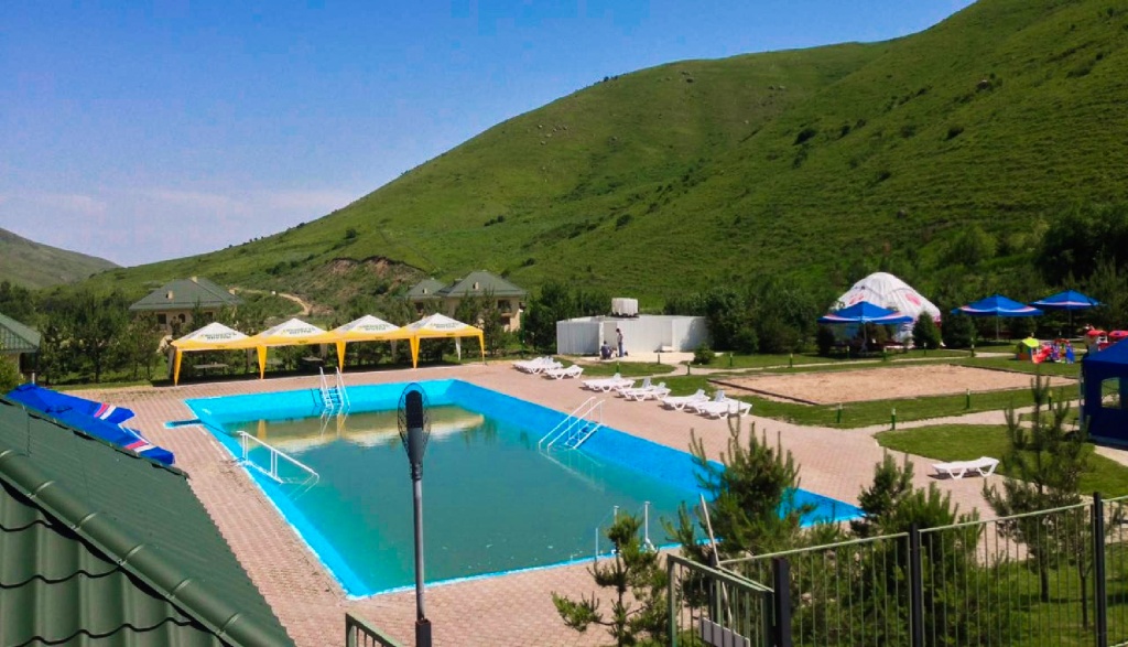 basseyn001.jpg basseyn001.jpg
