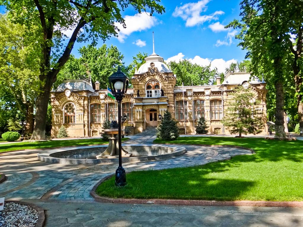 romanov palace.jpg romanov palace.jpg