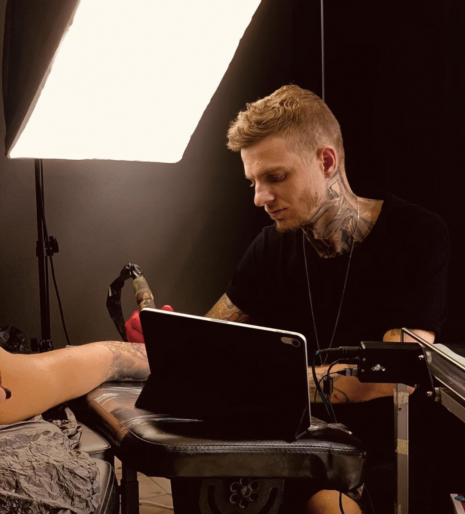 Aitatattooer.jpg Aitatattooer.jpg