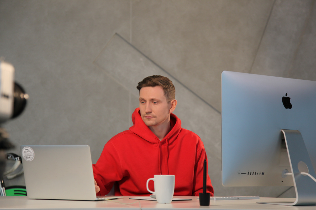 дизайнер дизайнер