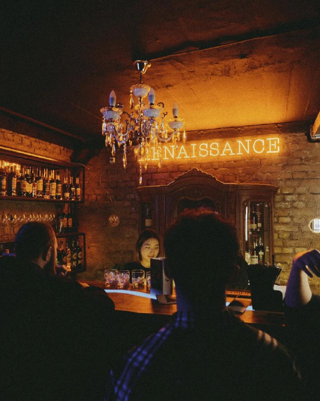 renaissance bar