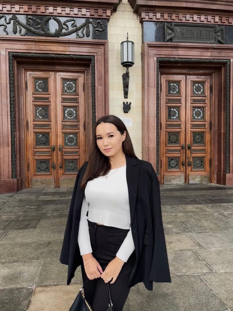 аделина