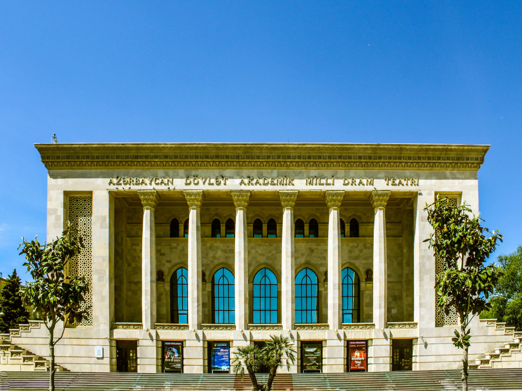 Azerbaijan_State_Academic_Opera_and_Ballet_Theater.jpg Azerbaijan_State_Academic_Opera_and_Ballet_Theater.jpg