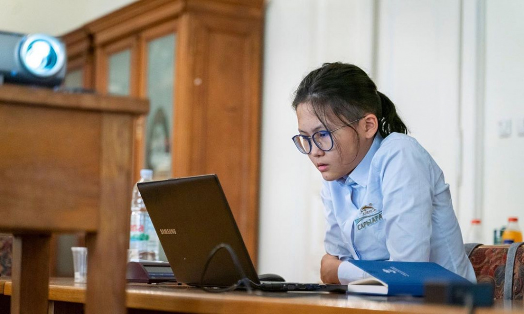 Bibissara Assaubayeva.jpg Bibissara Assaubayeva.jpg