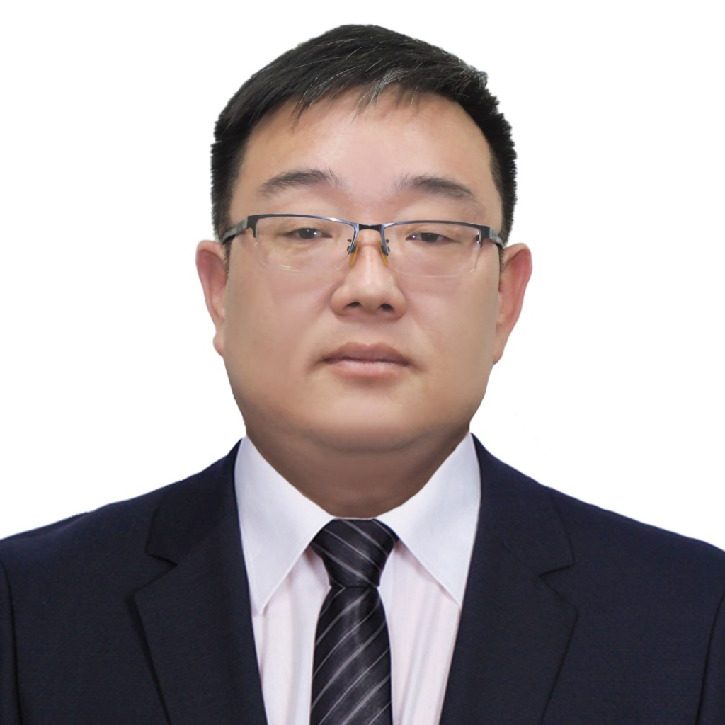 yuriy Я работаю в Centrum Air