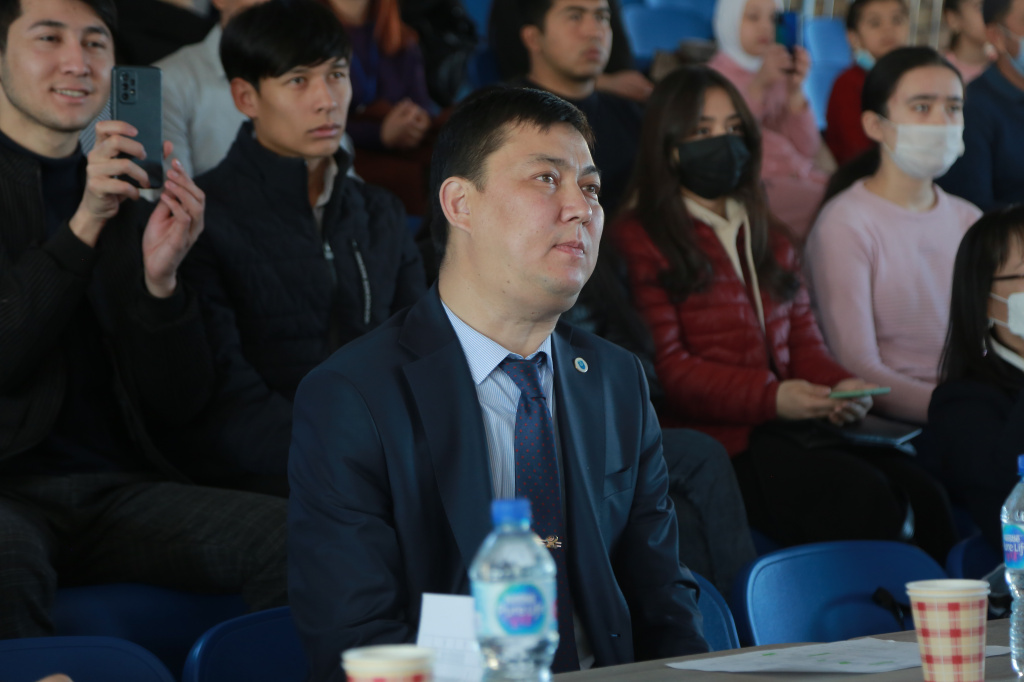 Zhanpolat Kudaibergenov 353c6b4ad667d9849d2d818e2ecc3866 (3).jpg