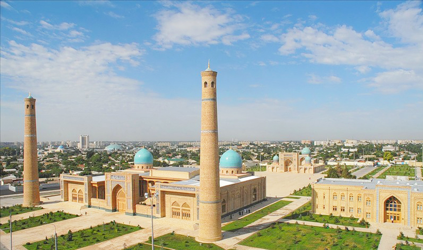 Khast-Imam Complex.jpg Khast-Imam Complex.jpg