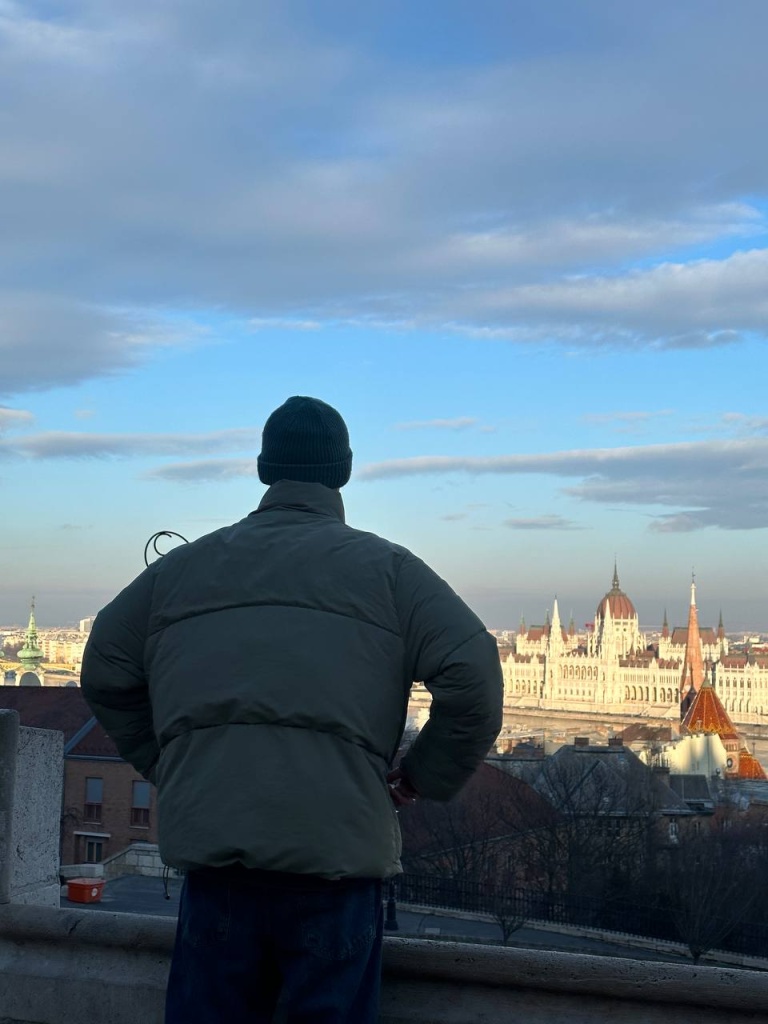 Вид на Парламент