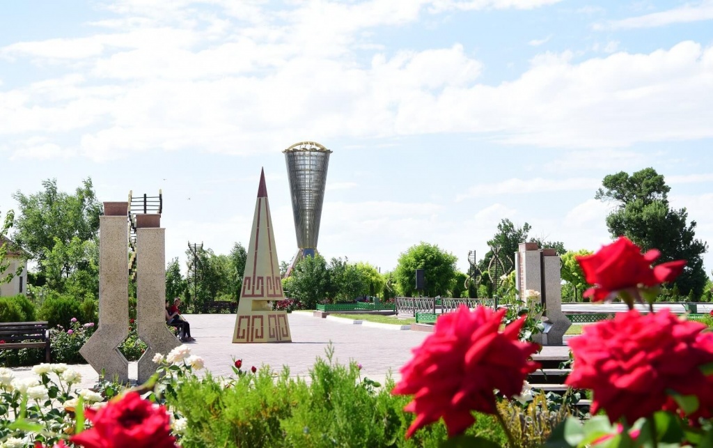 Парк Независимости, 2gis.kz.jpg Парк Независимости, 2gis.kz.jpg