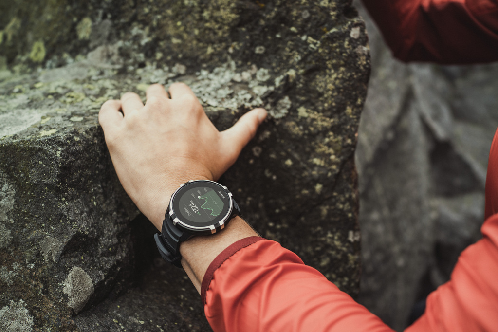 spartan_sport_whr_baro_stealth_on_wrist.jpg spartan_sport_whr_baro_stealth_on_wrist.jpg