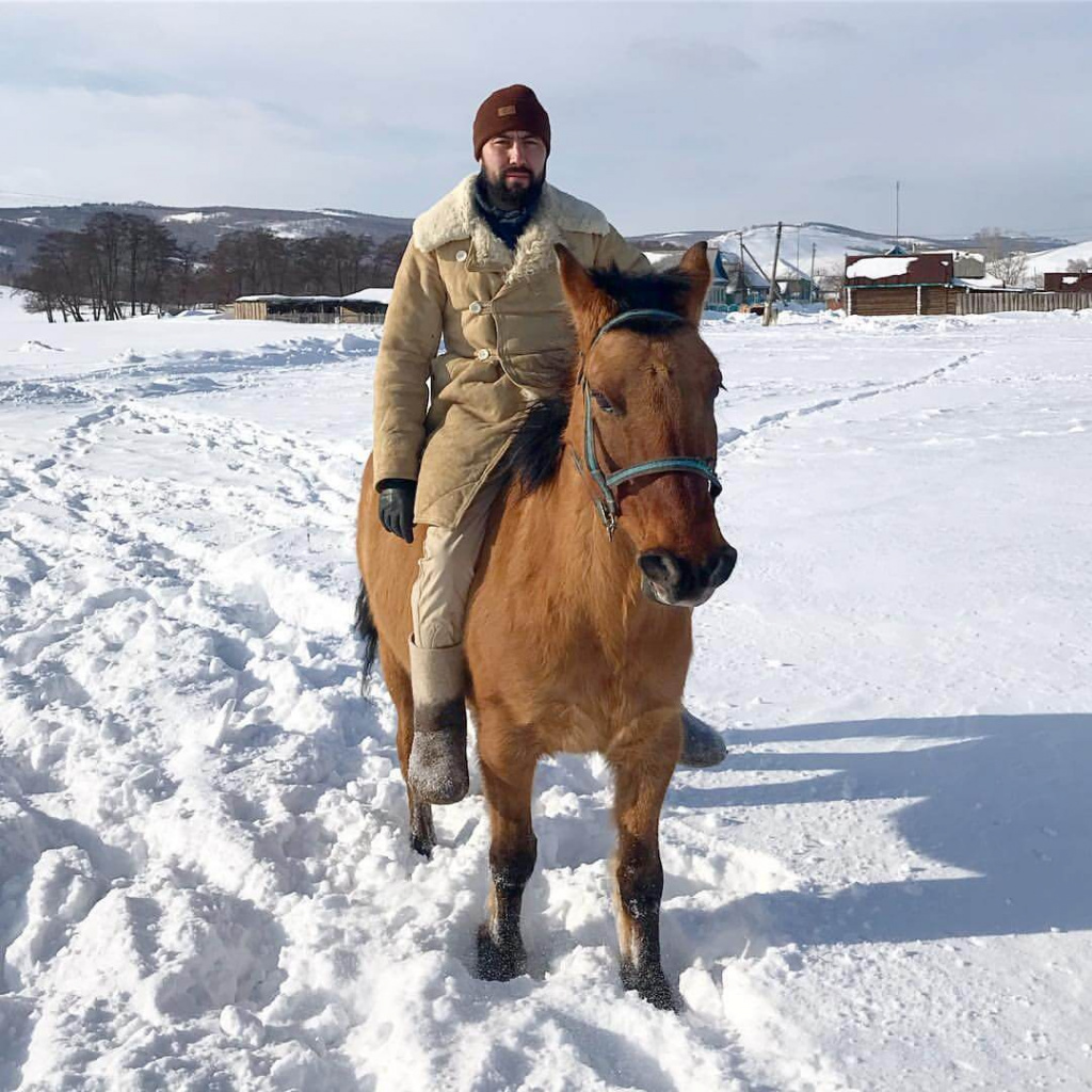 Денис Умутбаев.jpg Денис Умутбаев.jpg