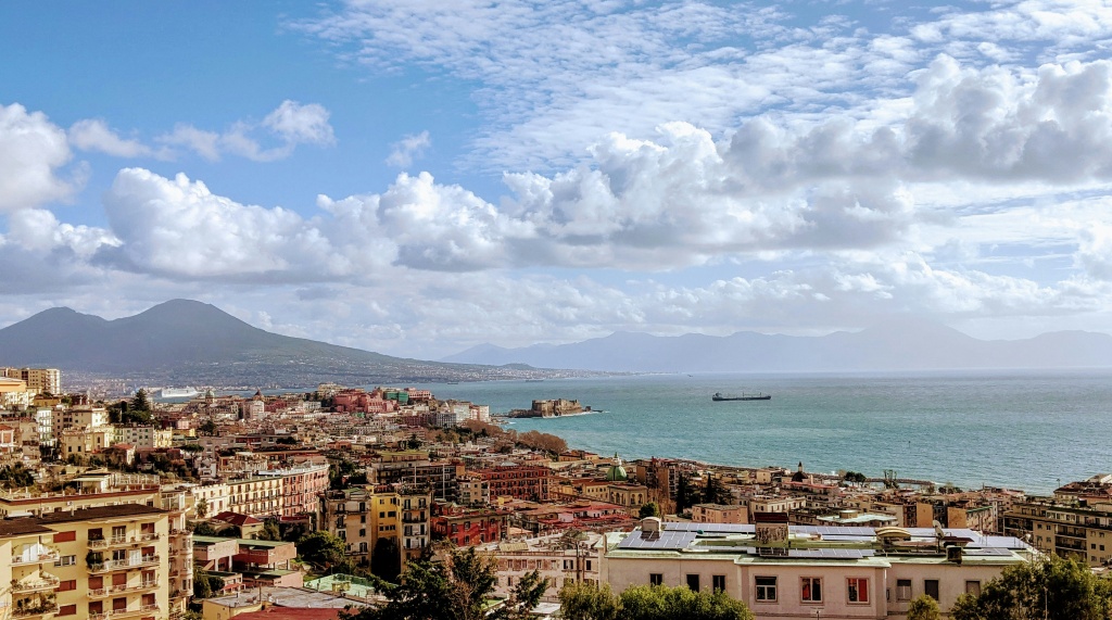 naples.jpg Самые красивые места в Италии
