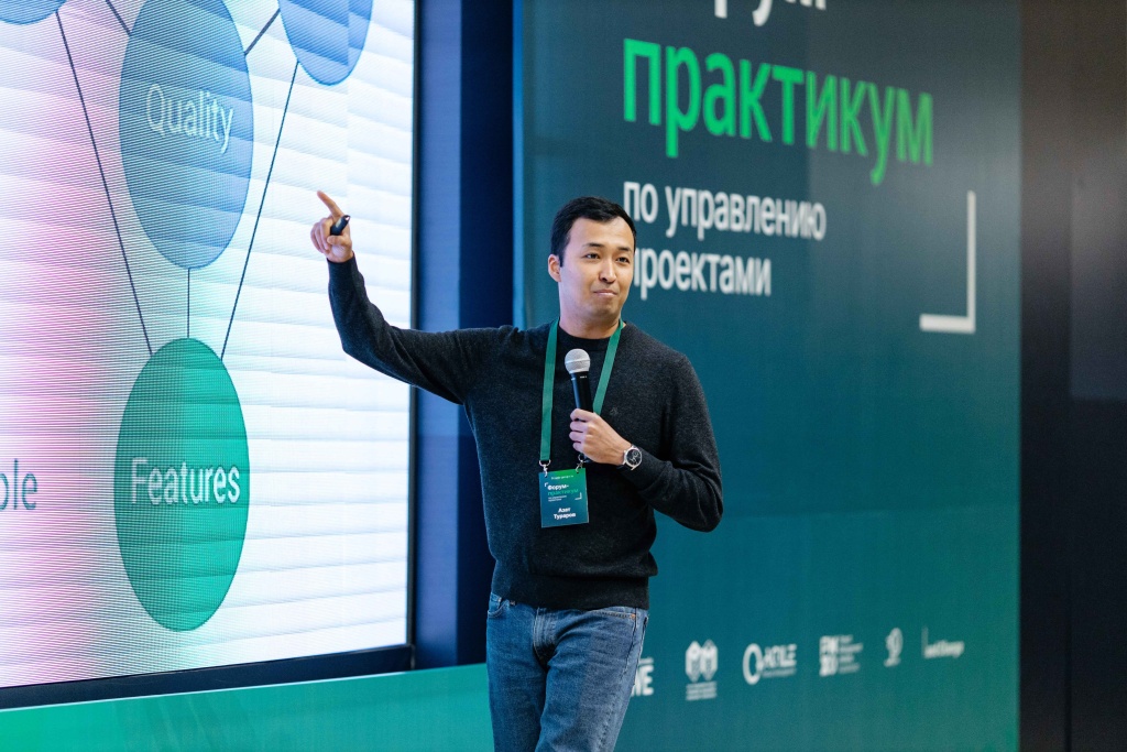 Азат.jpg Азат (1).jpg
