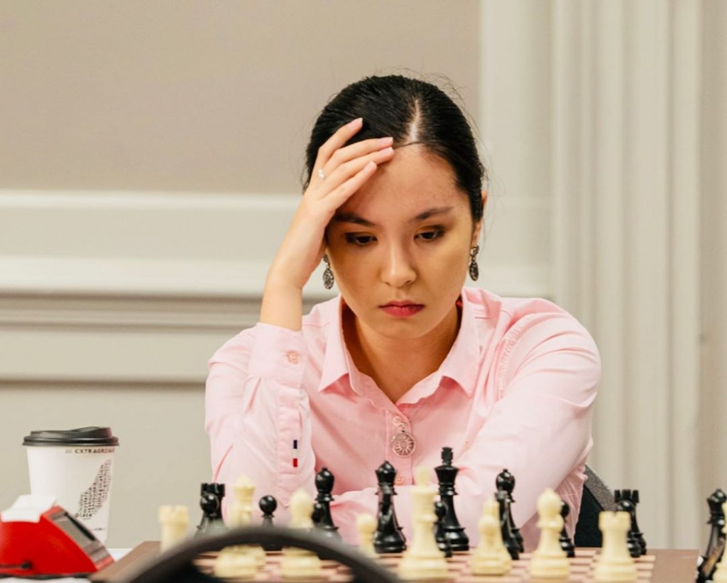 Dinara Saduakasova.jpg Dinara Saduakasova.jpg
