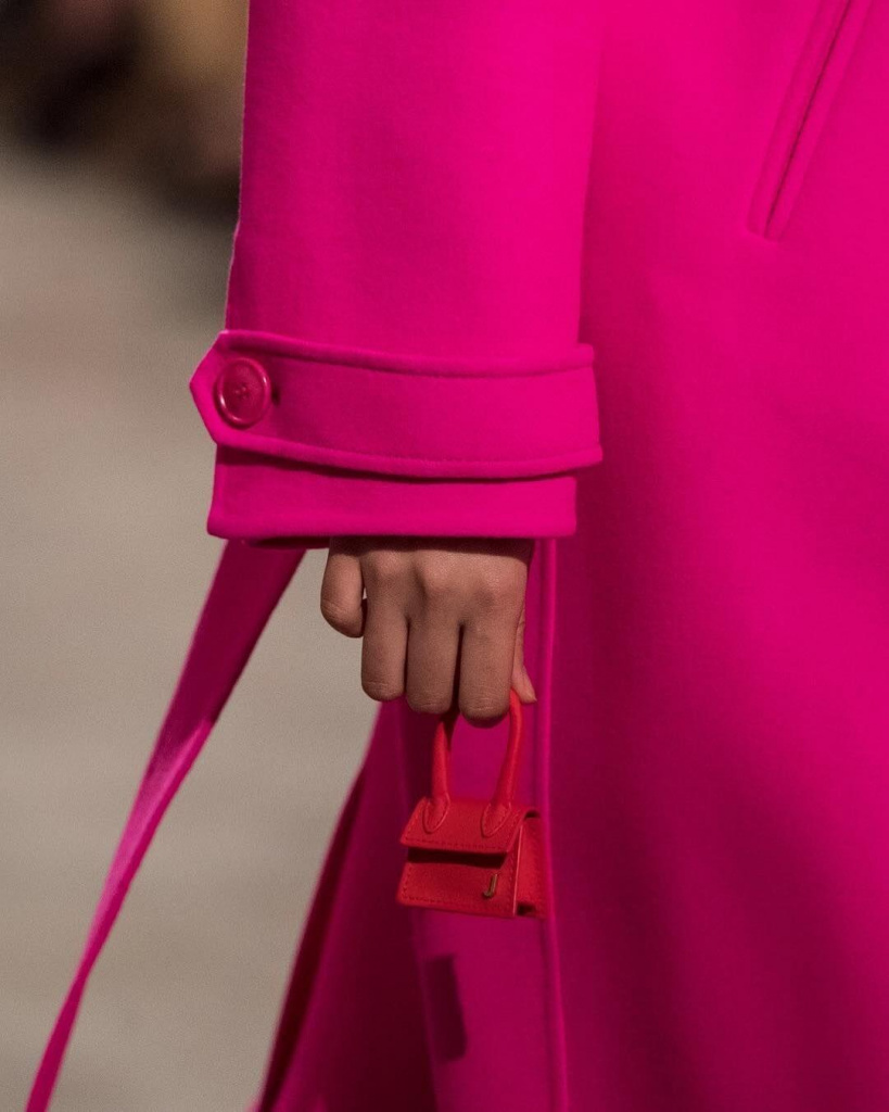 Микросумка Jacquemus.jpg Микросумка Jacquemus.jpg