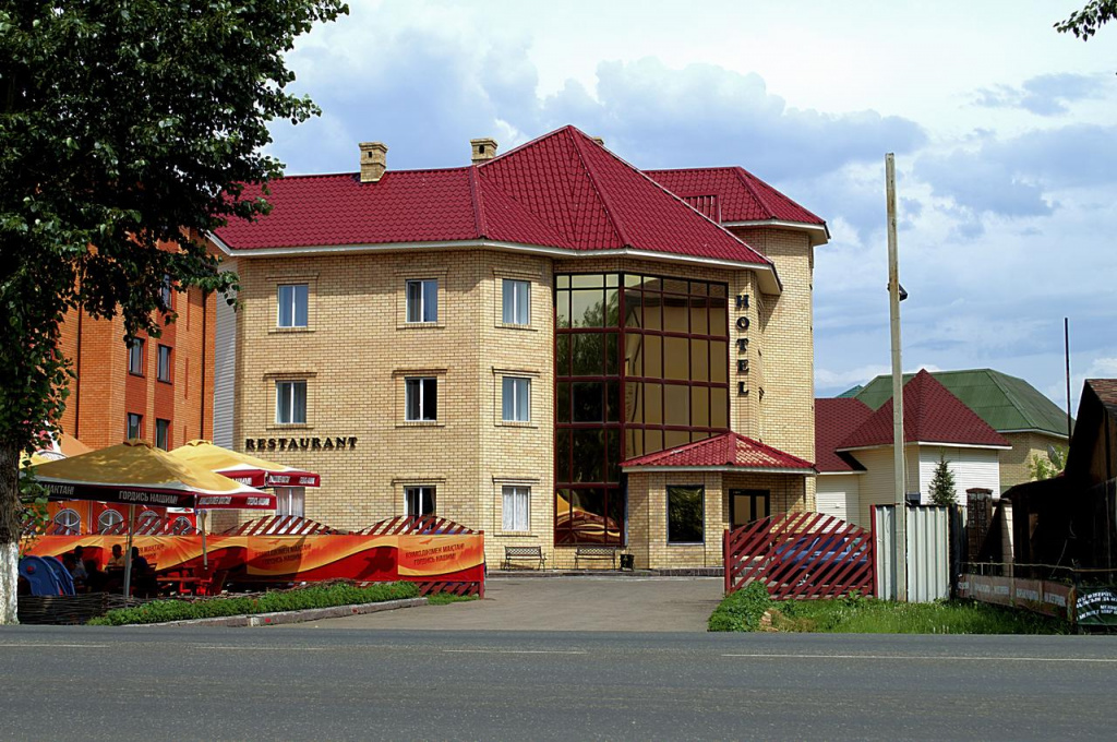 hotelgloria.jpg