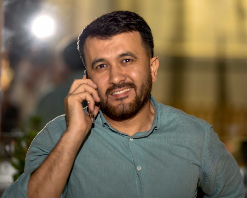 Ойбек Халов Ойбек Халов