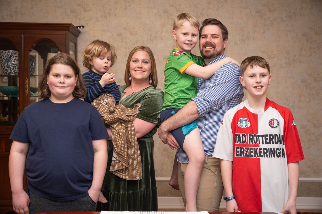 fam воспитание детей в США