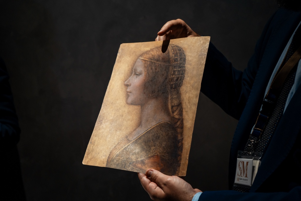Da Vinci art in Kazakhstan.jpg Da Vinci art in Kazakhstan
