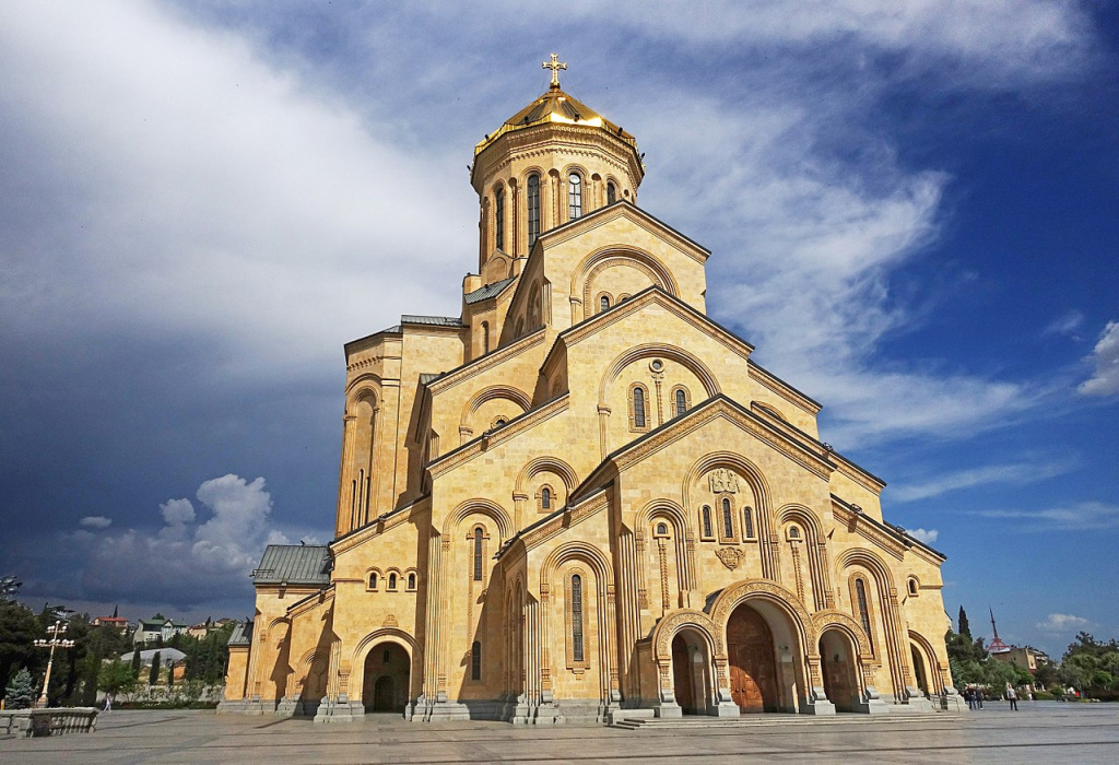 Holy Trinity Cathedral.jpg Holy Trinity Cathedral.jpg