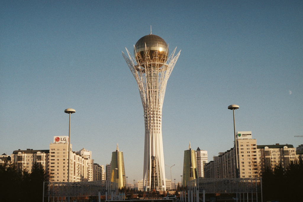 Казахстан matej-klic-ZHZMOSPeBxA-unsplash.jpg