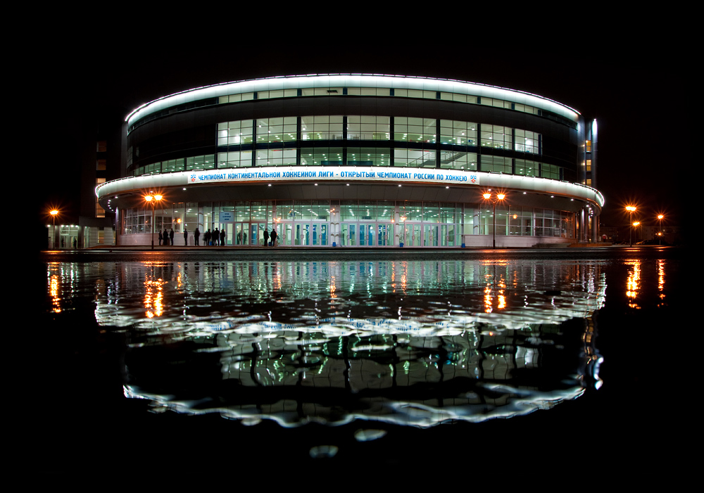arena.jpeg arena.jpeg