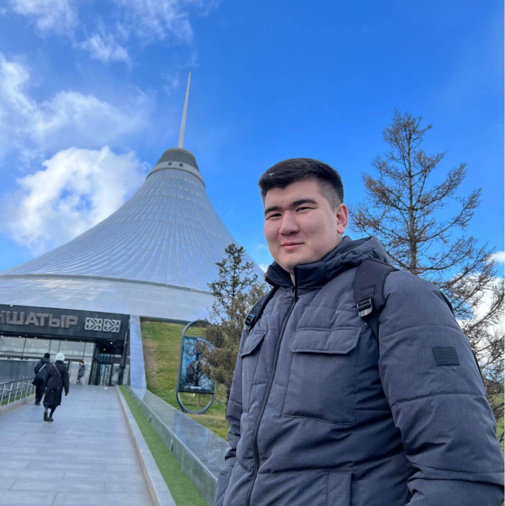 aisar_zh студент астана