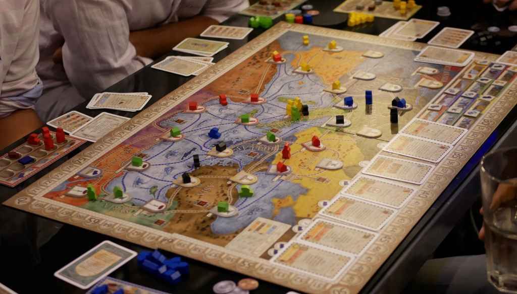 Board games karthik-balakrishnan-NrS53eUKgiE-unsplash.jpg