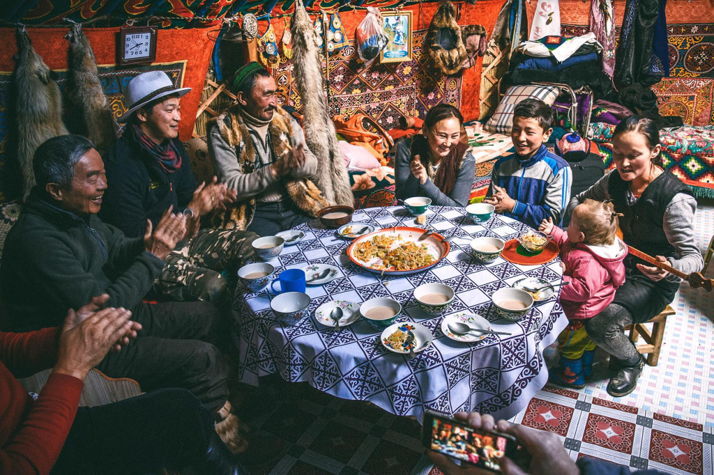 Food_in_Mongolia.jpg Food_in_Mongolia.jpg