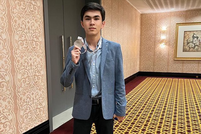 Жавохир Синдаров 301266819_837593900613154_1197864946339383130_n.jpg