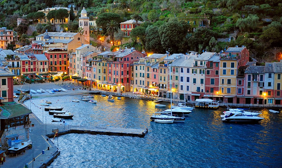 red_travel_cr.jpg red_travel_cr.jpg