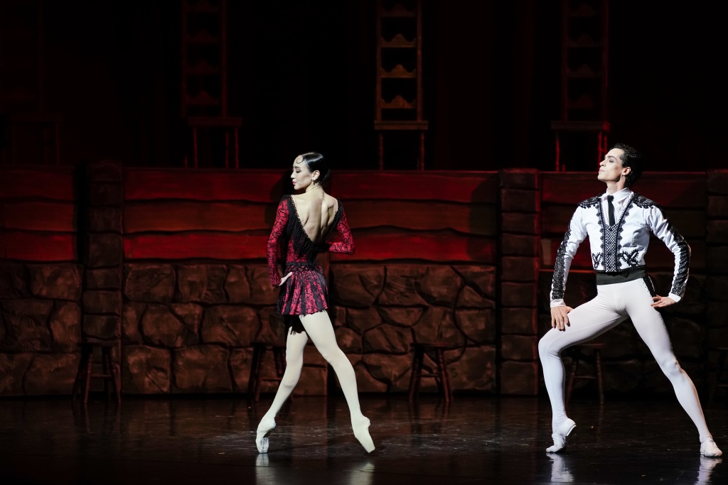 ASX.jpg балет Золушка