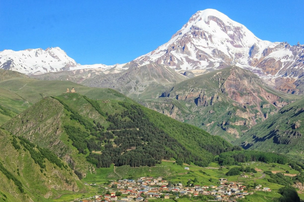 Kazbegi Mountain.jpg Kazbegi Mountain.jpg