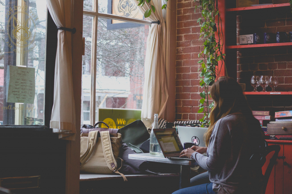 Game development bonnie-kittle-GiIZSko7Guk-unsplash (1).jpg