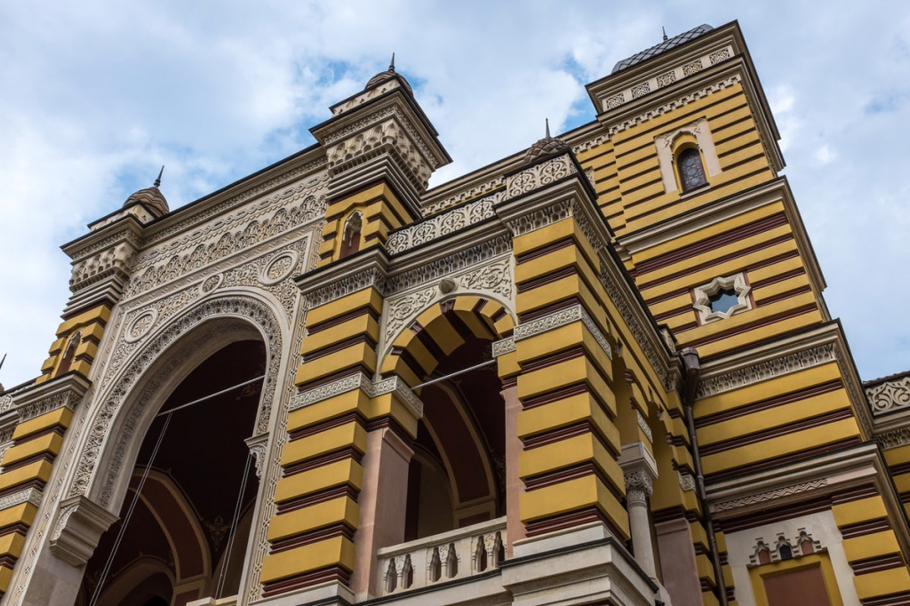Georgian_National_Opera_Theater.jpg Georgian_National_Opera_Theater.jpg