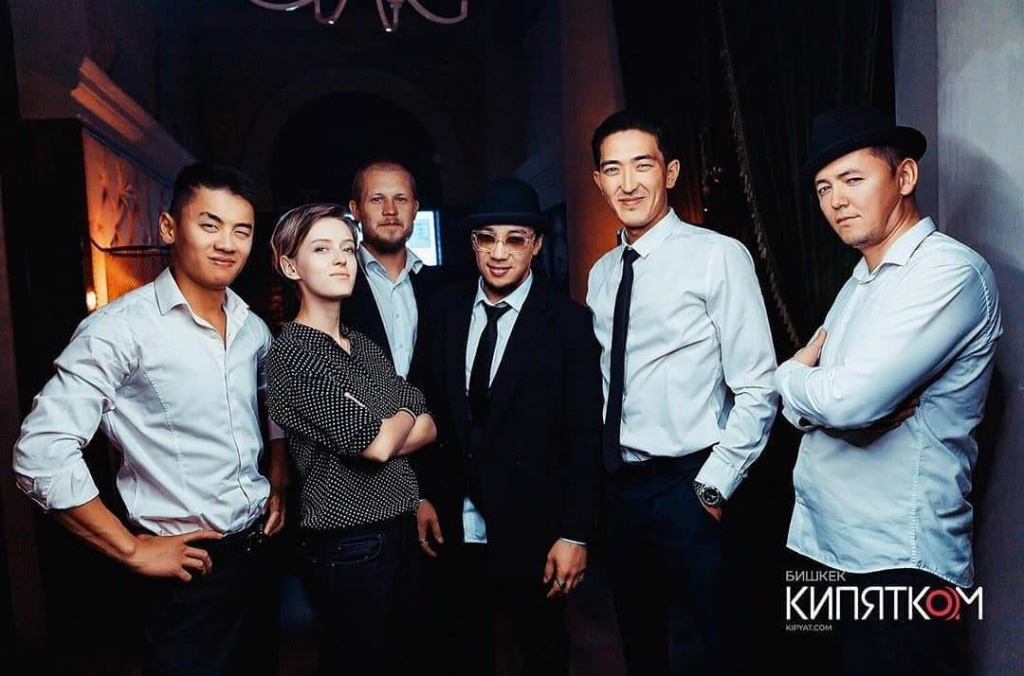 Kairos Band.jpg Kairos Band.jpg