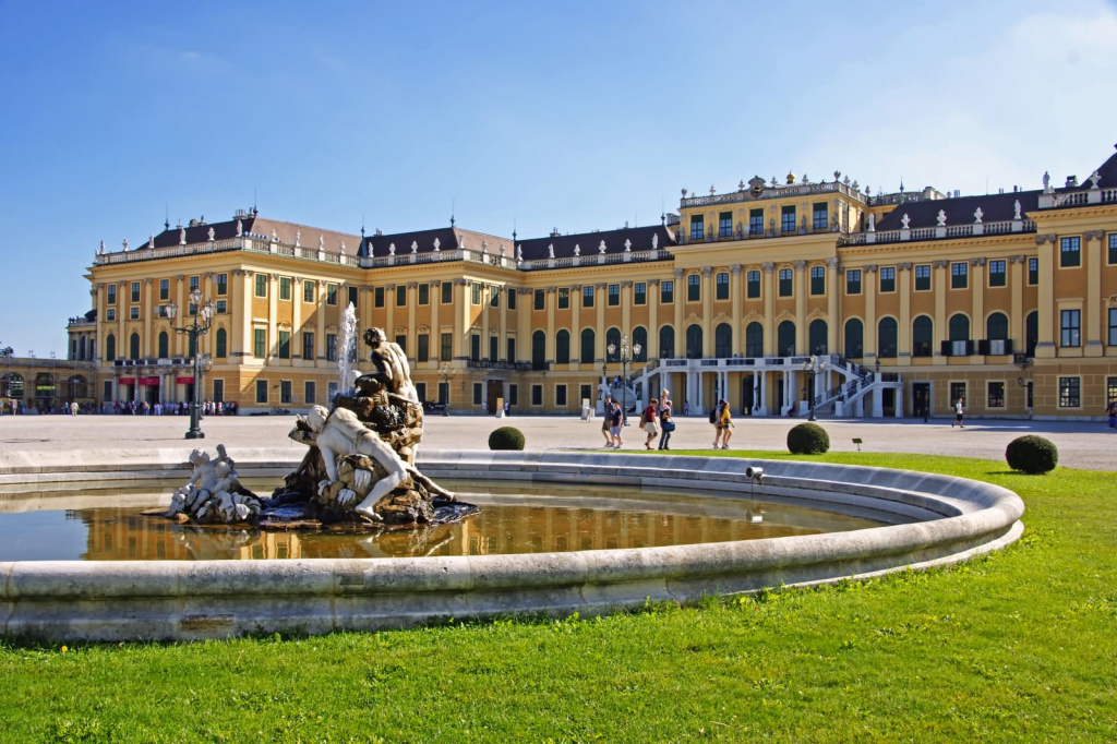 shenbrunn.jpg shenbrunn.jpg