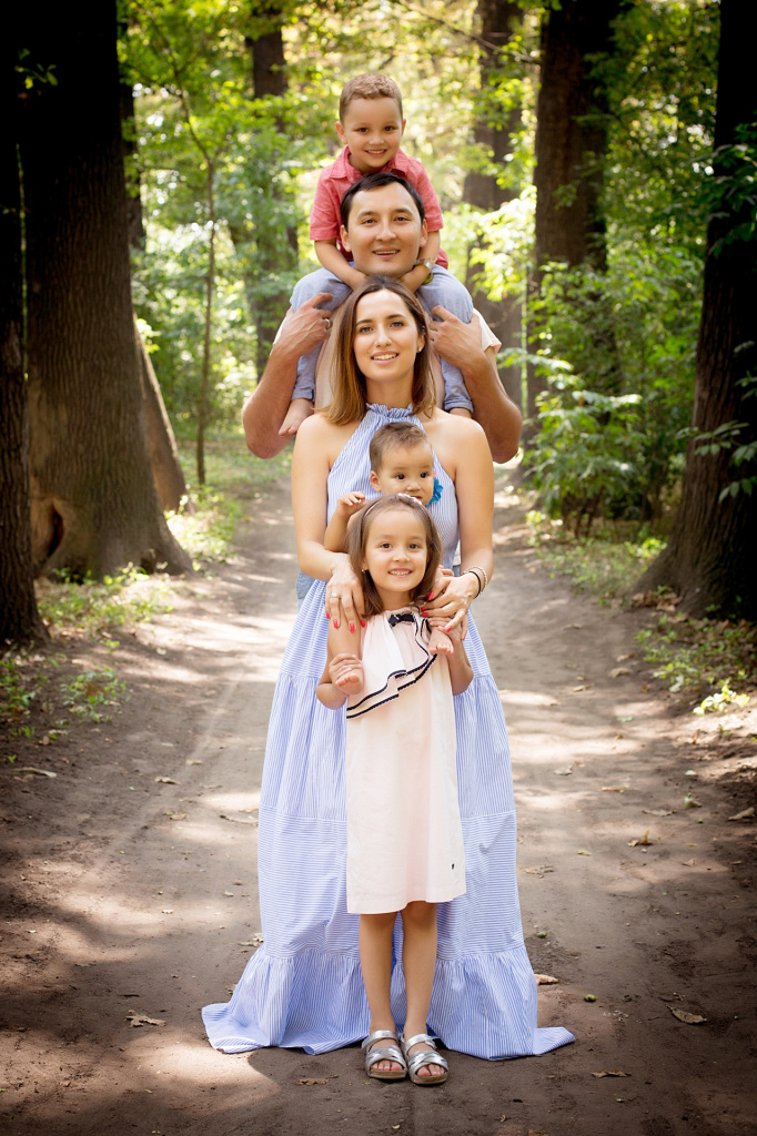 family(4).jpeg family(4).jpeg