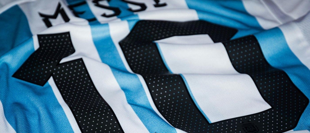 v-argentine-otkryli-samuyu-vysokuyu-statuyu-lionelya-messi