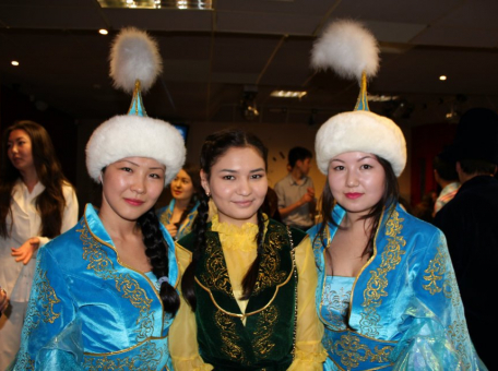 lybritaniyada-y-aza-standy-tardy-auymdasty-ruy-zh-ne-m-deni-s-sharalardy-yymdastyruy-zhayynda