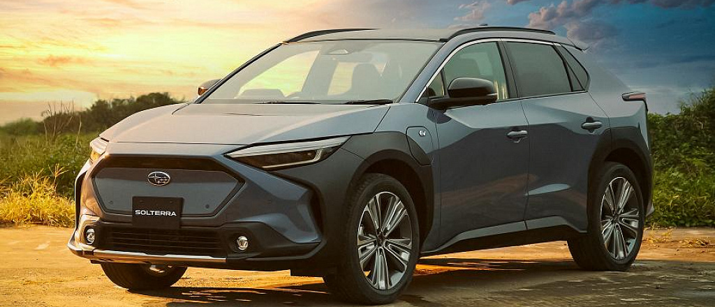 subaru-predstavila-svoy-pervyy-seriynyy-elektrokar